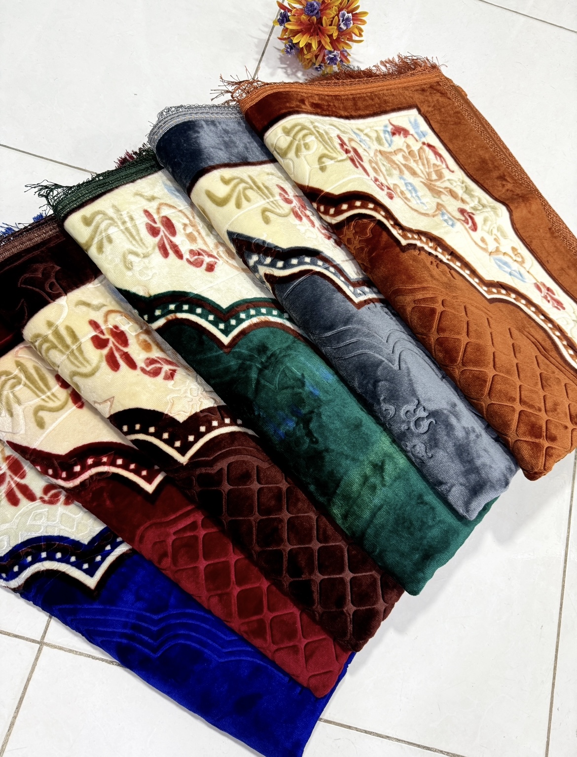 جانماز ترمزدار مارک مولا اصل جنس درجه یک در رنگ بندی متنوع