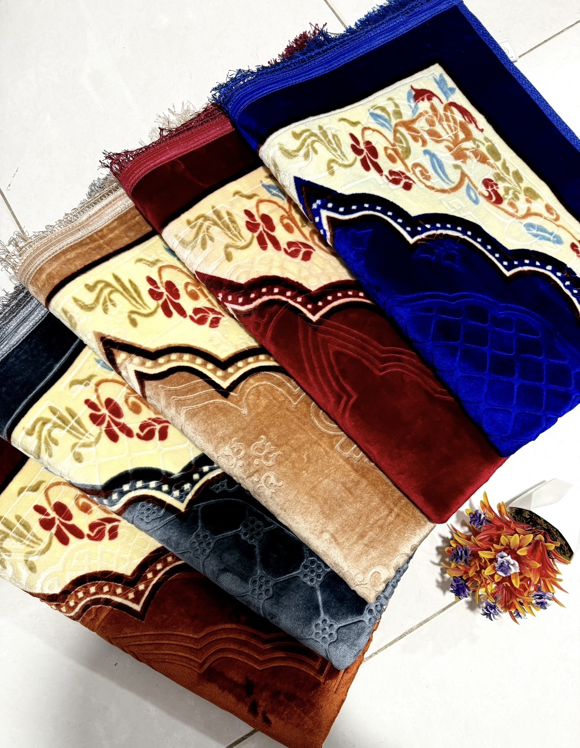 جانماز ترمزدار مارک مولا جنس درجه یک در رنگ بندی متنوع