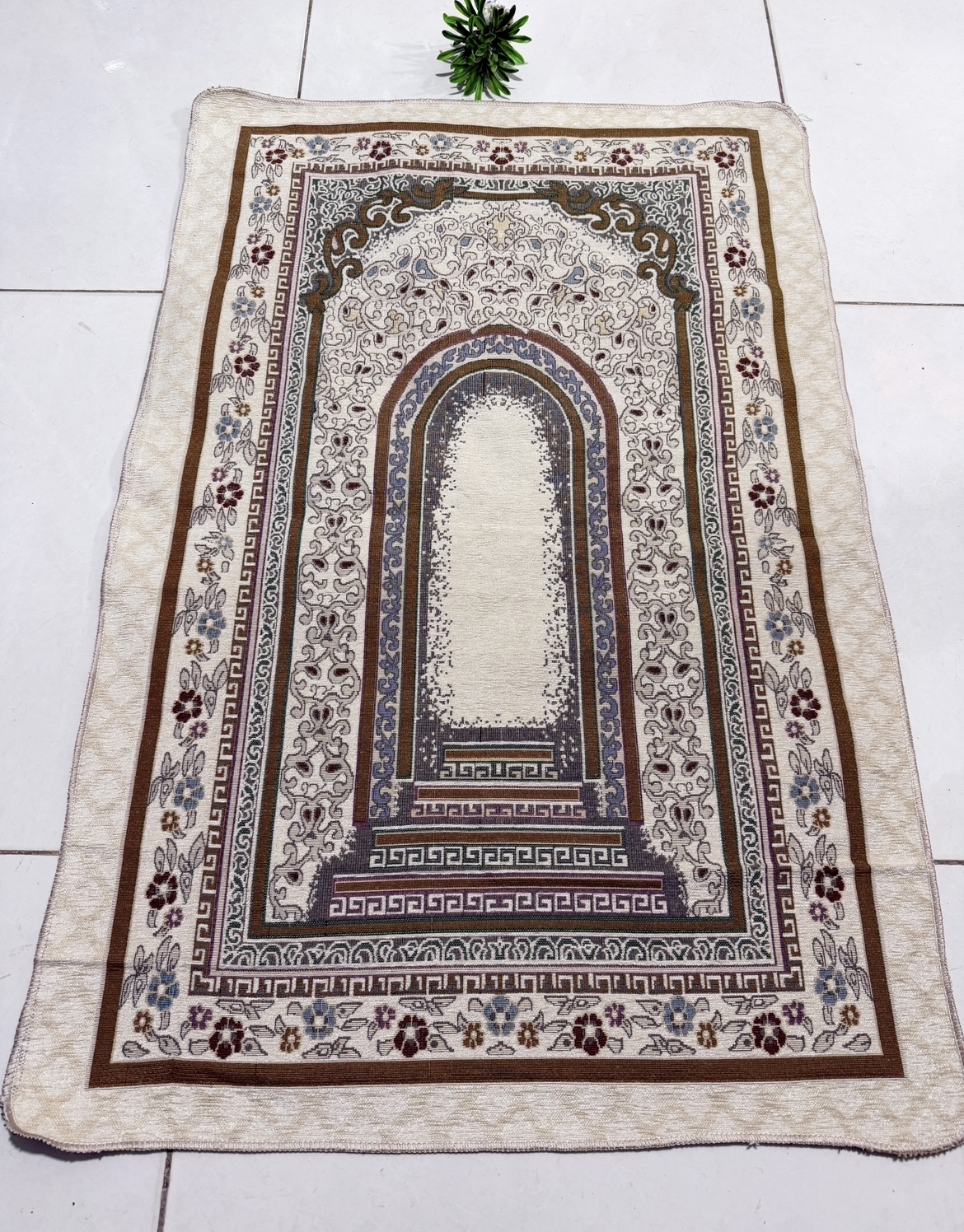 جانماز شانل بدون ریشه جنس درجه یک در رنگ بندی متنوع