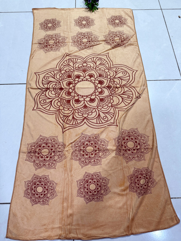 حوله استخری نانو گلدار در رنگبندی متنوع جنس درجه یک آبگیری عالی